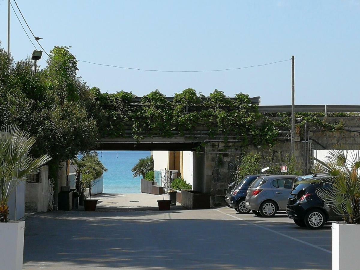 Casa Di Carlo Villa Fontane Bianche Exterior photo